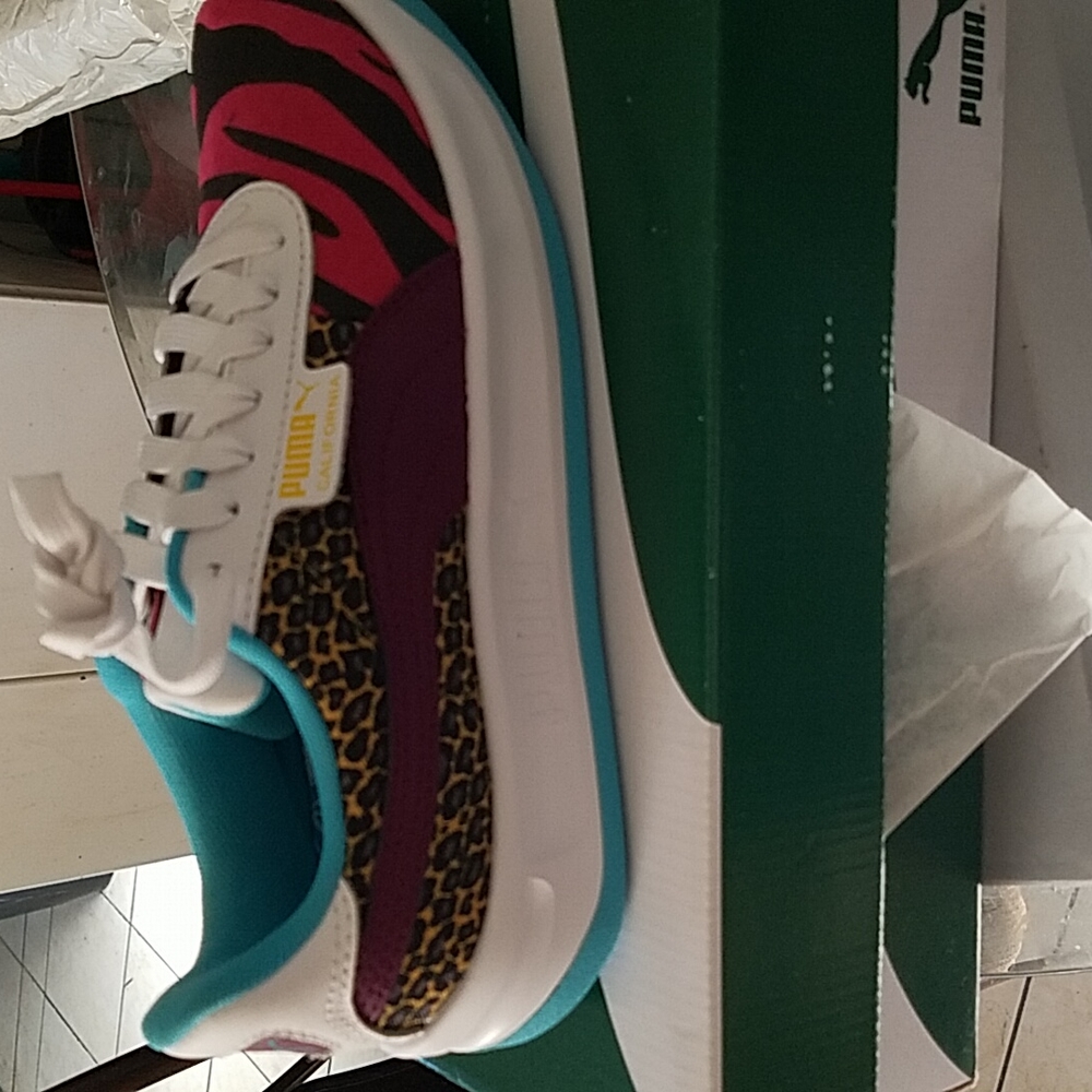 Puma Sneakers Womens Size 7